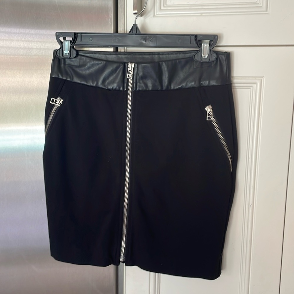 Black mini skirt, size 6, Wilfred Free
